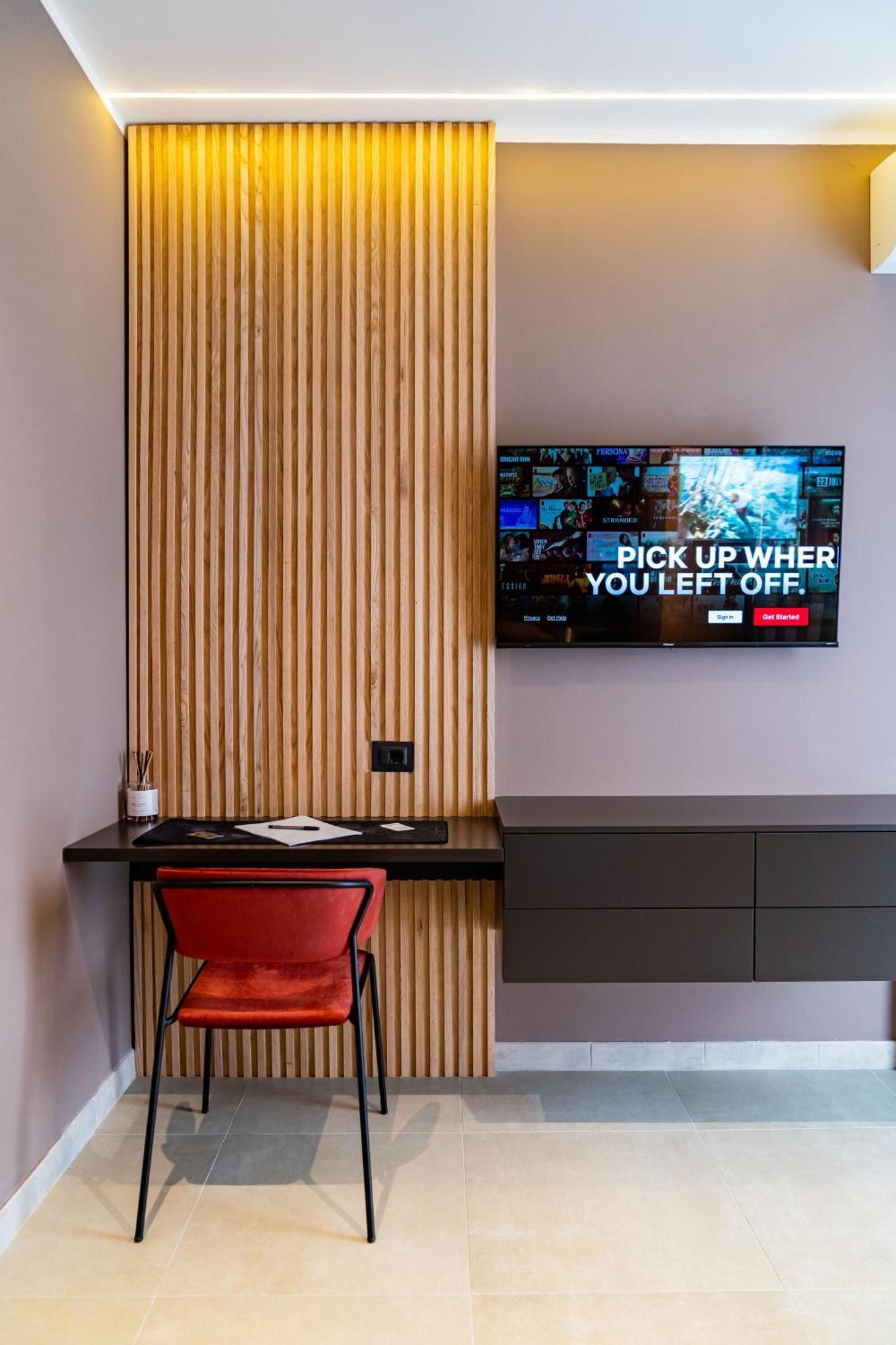 La Pergola Suites Дособуоно Екстериор снимка