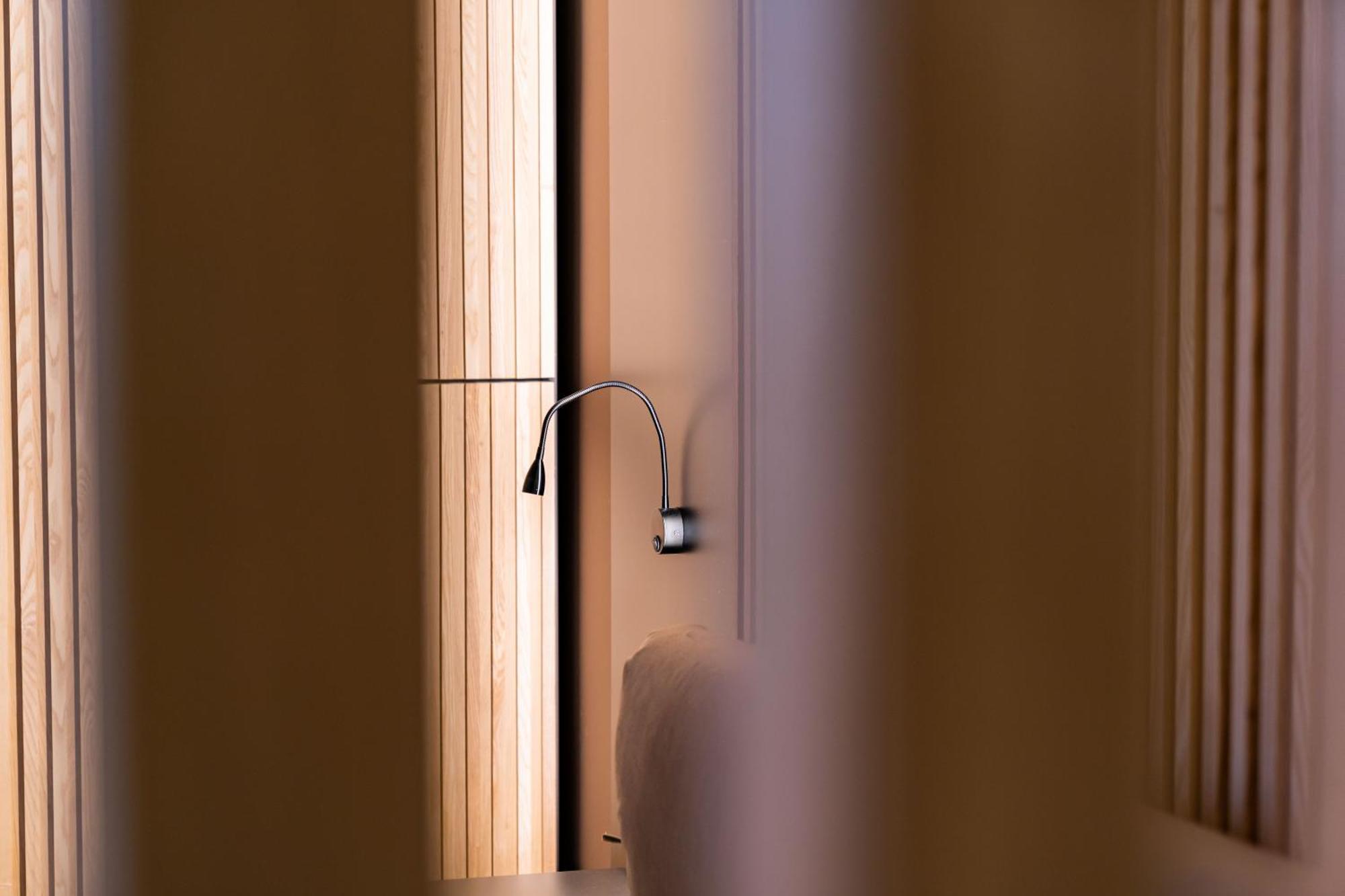 La Pergola Suites Дособуоно Екстериор снимка