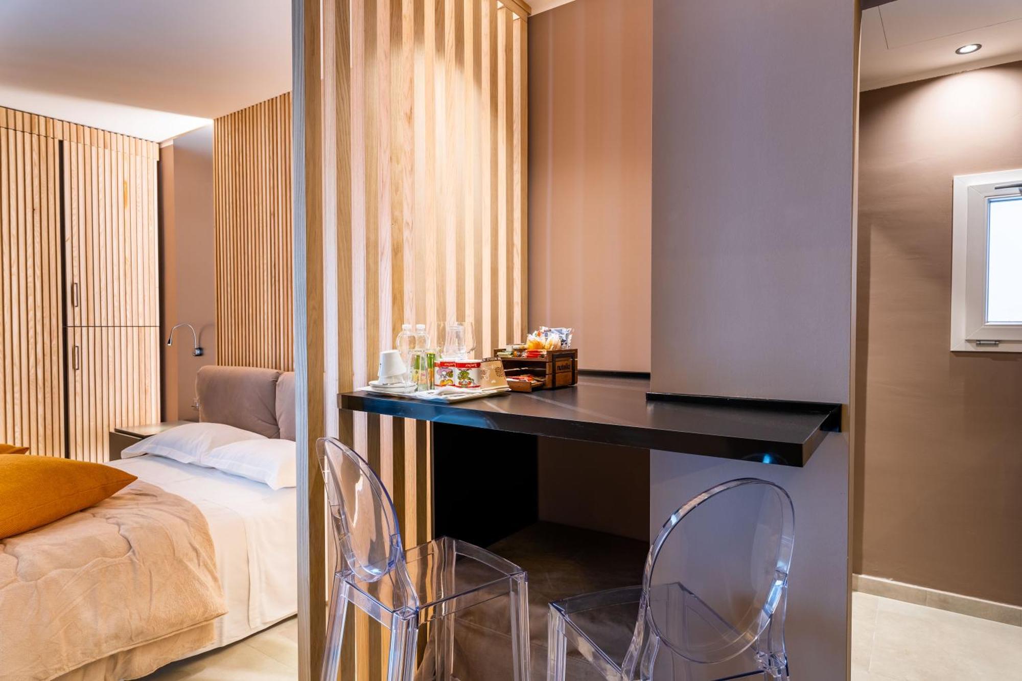 La Pergola Suites Дособуоно Екстериор снимка
