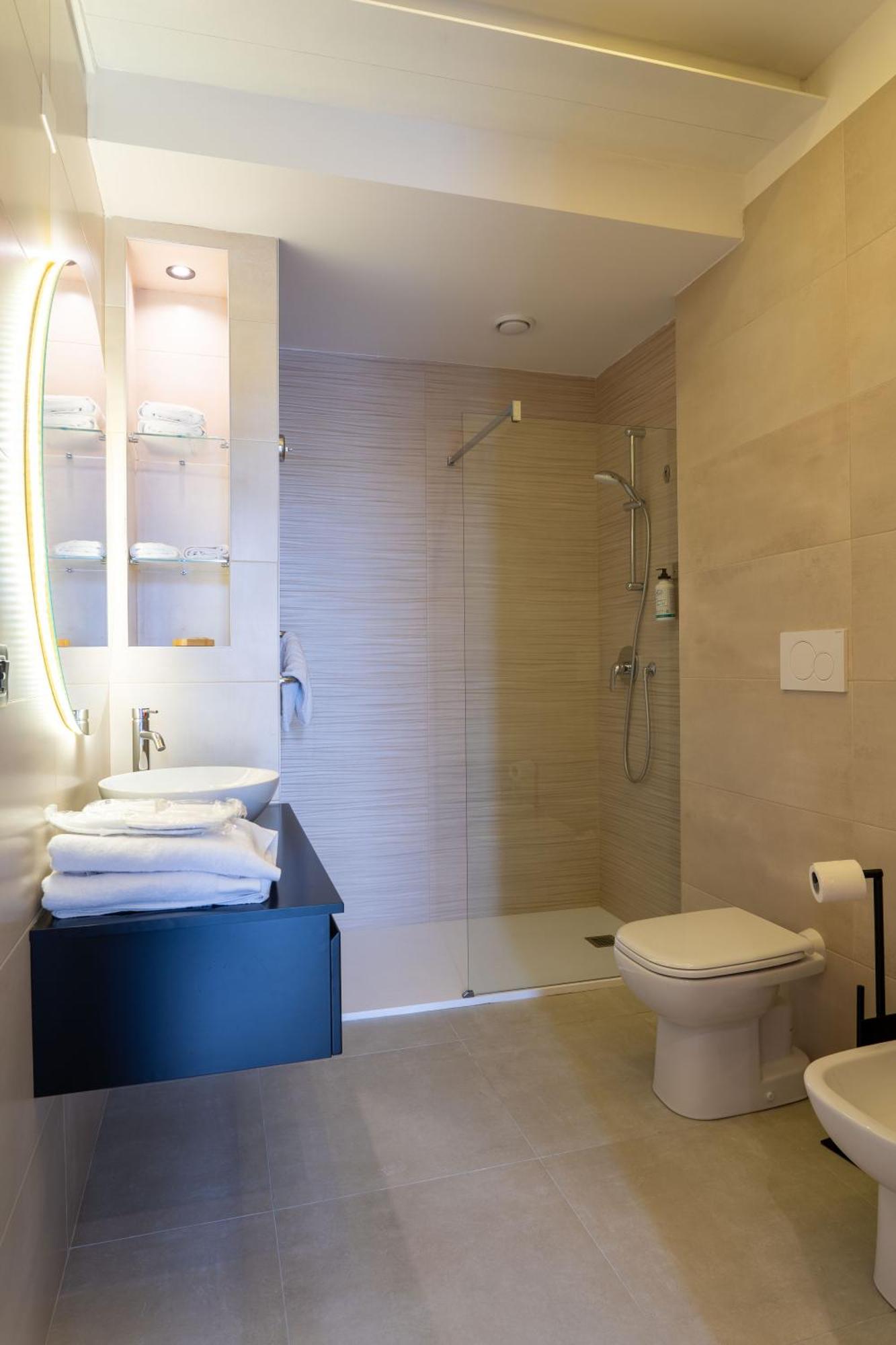 La Pergola Suites Дособуоно Екстериор снимка